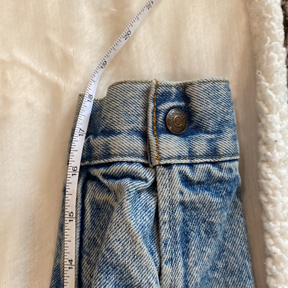 Levi’s Vintage Sherpa Denim Jacket | Size 36R - Picture 9 of 14
